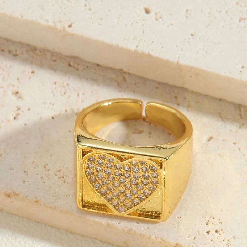 Love heart-shaped ring