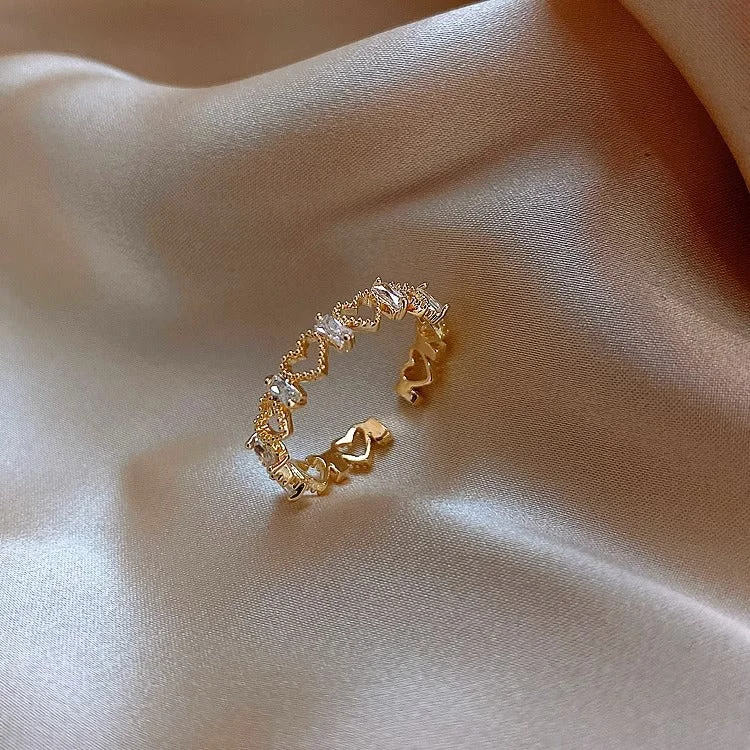 Z0081 Hollowed Heart Shape Ring-Gold