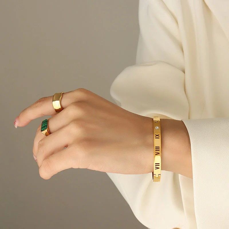 Z042-Gold Bracelet